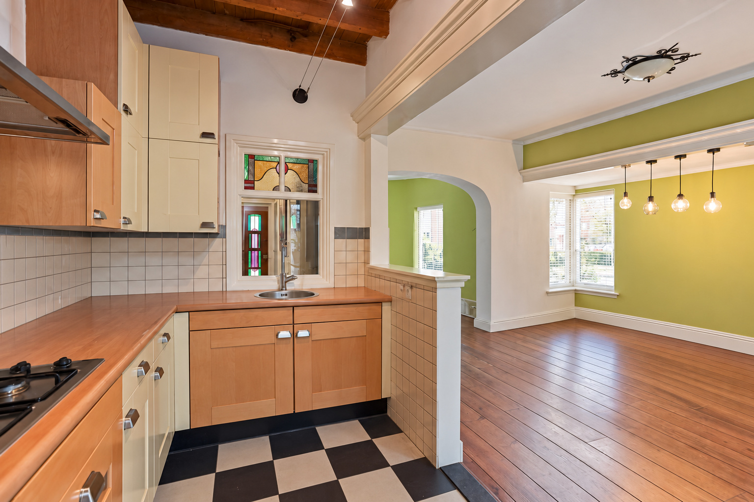 Hoekwoning te huur: Pastoor van Leeuwenstraat 84, Helmond