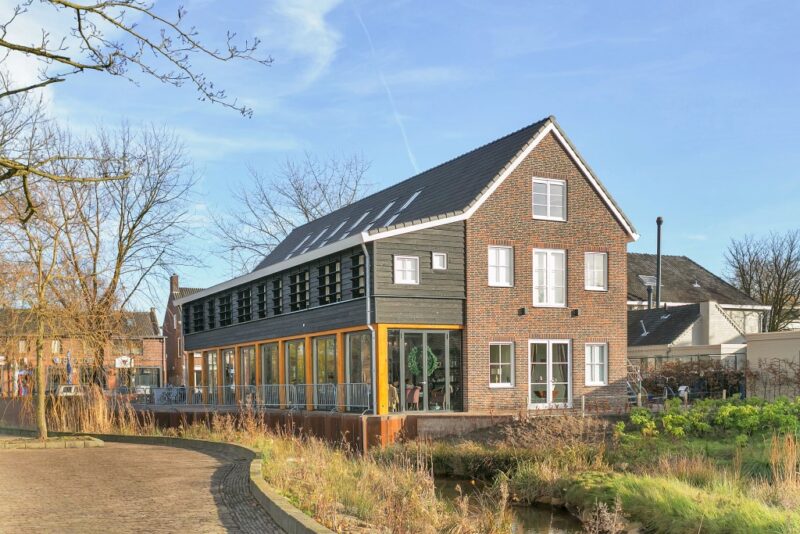 Dorpstraat, VELDHOVEN