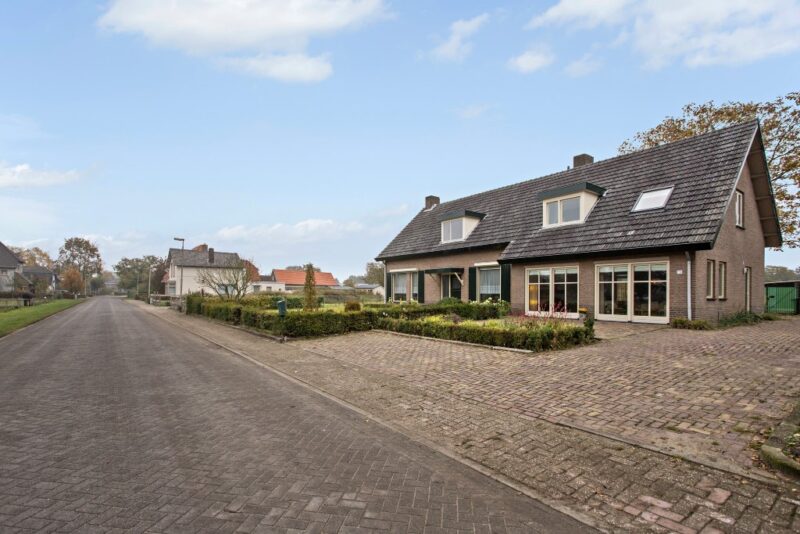 Kromstraat, VALKENSWAARD