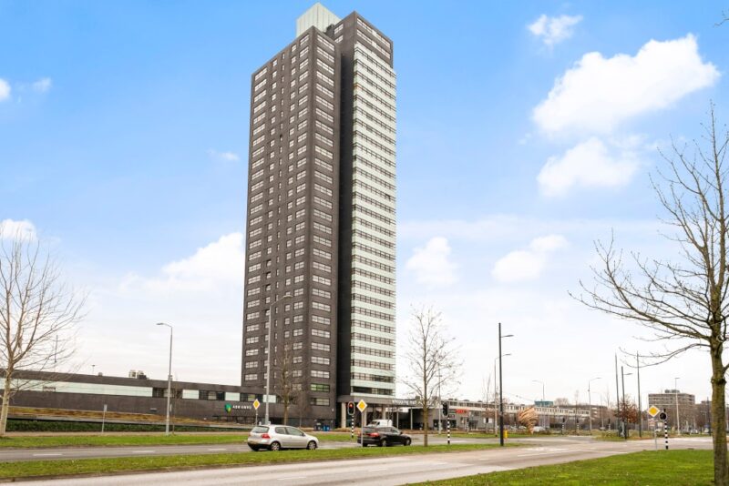 Winkelcentrum woensel, EINDHOVEN